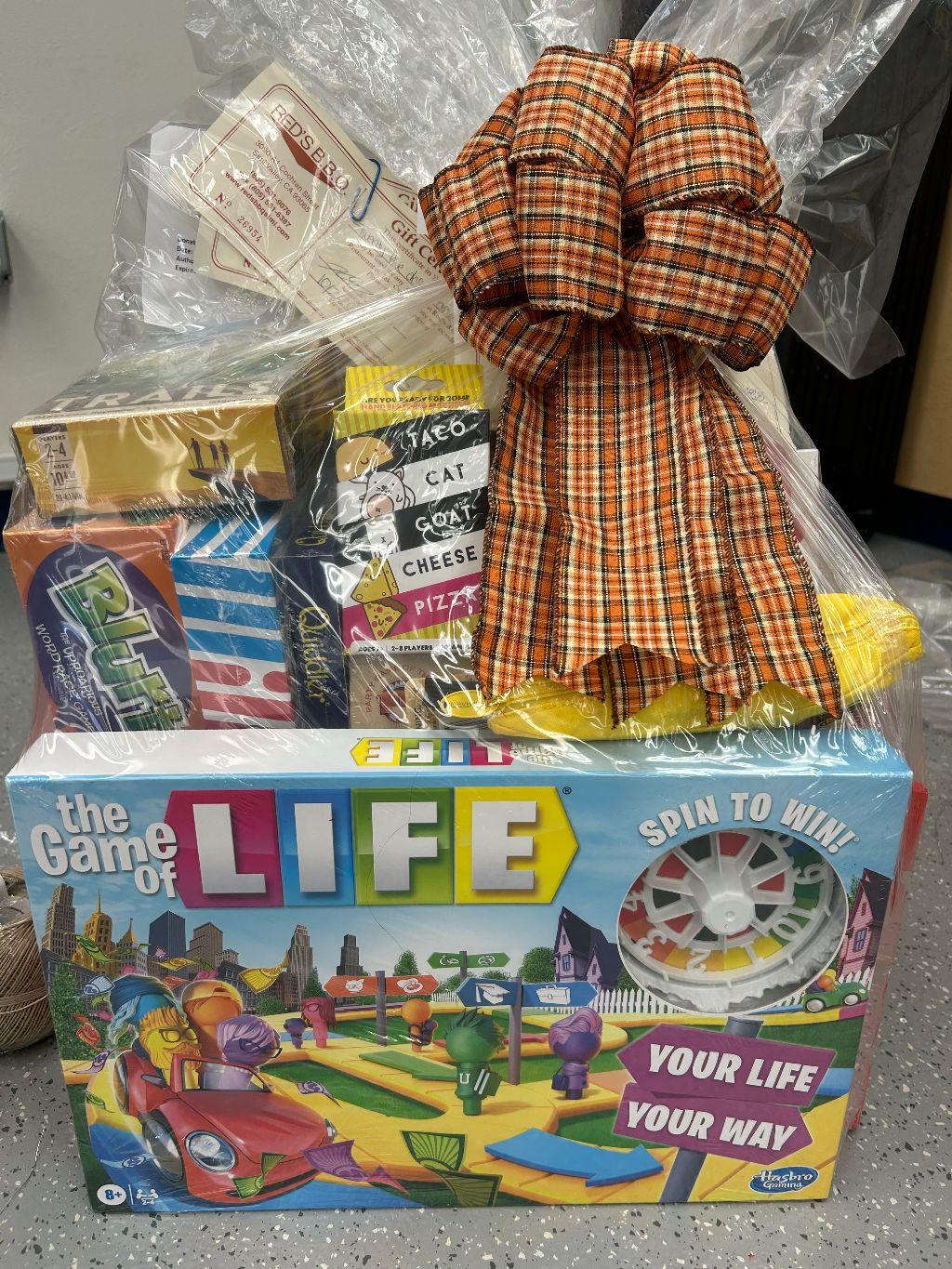 Food & Games Basket / Hillside Middle School