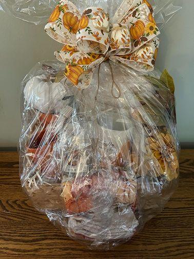 Halloween - Fall Pumpkin Basket / Big Springs Elemen...