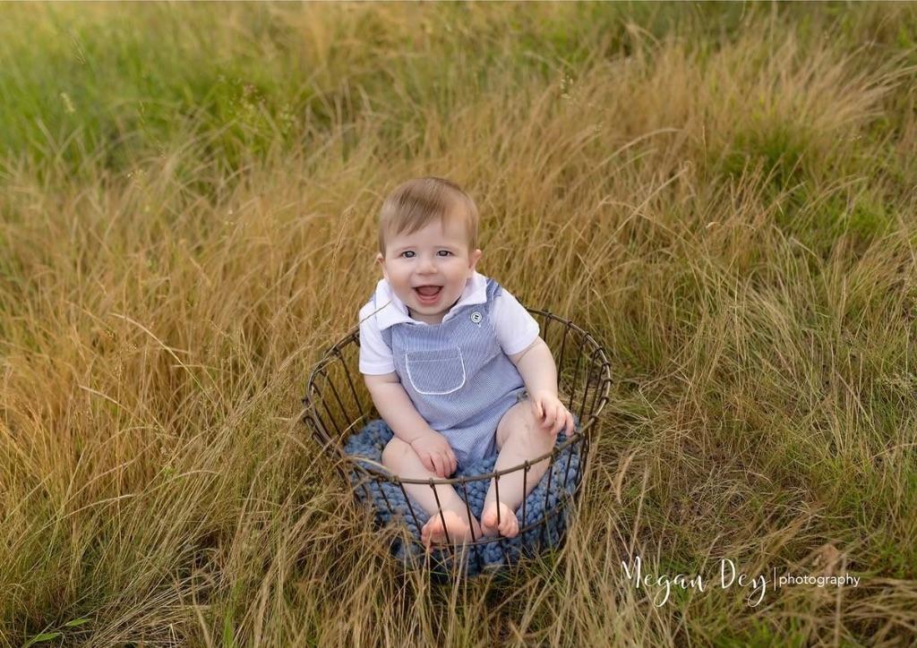 Timeless Family Portrait Session with Megan Dey Phot...