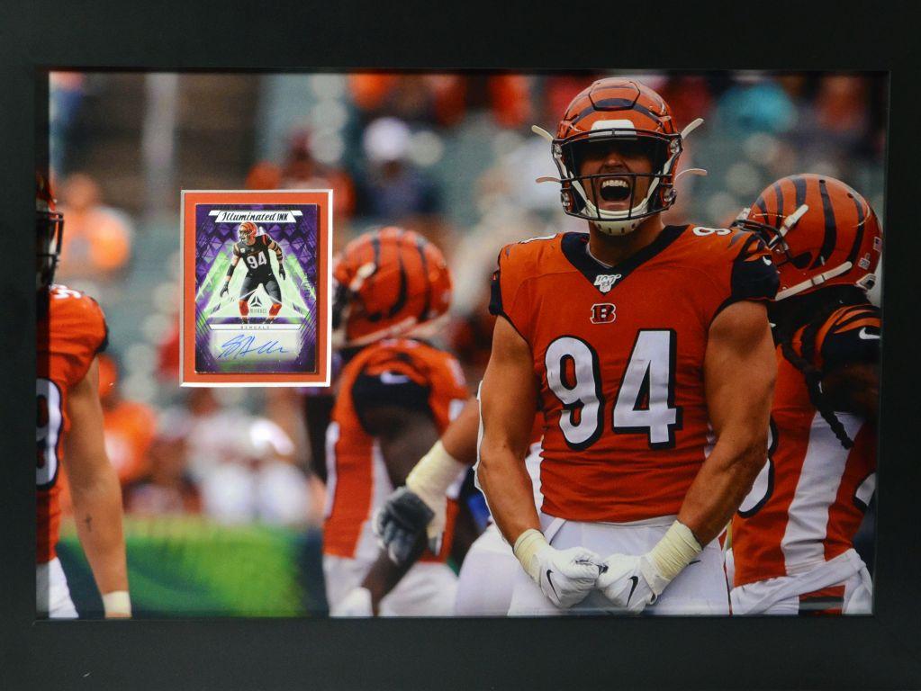 Sam Hubbard Signed Card Framed