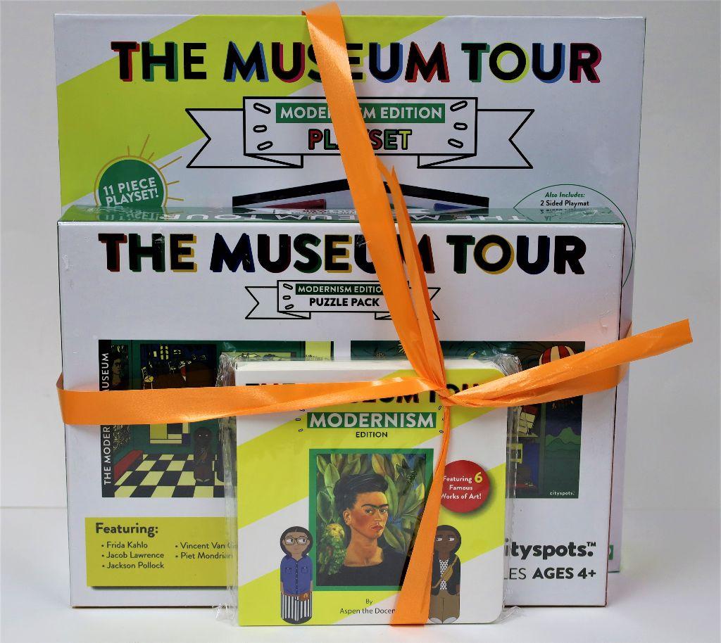 The Museum Tour Package: The Museum Tour Playset, Bo...