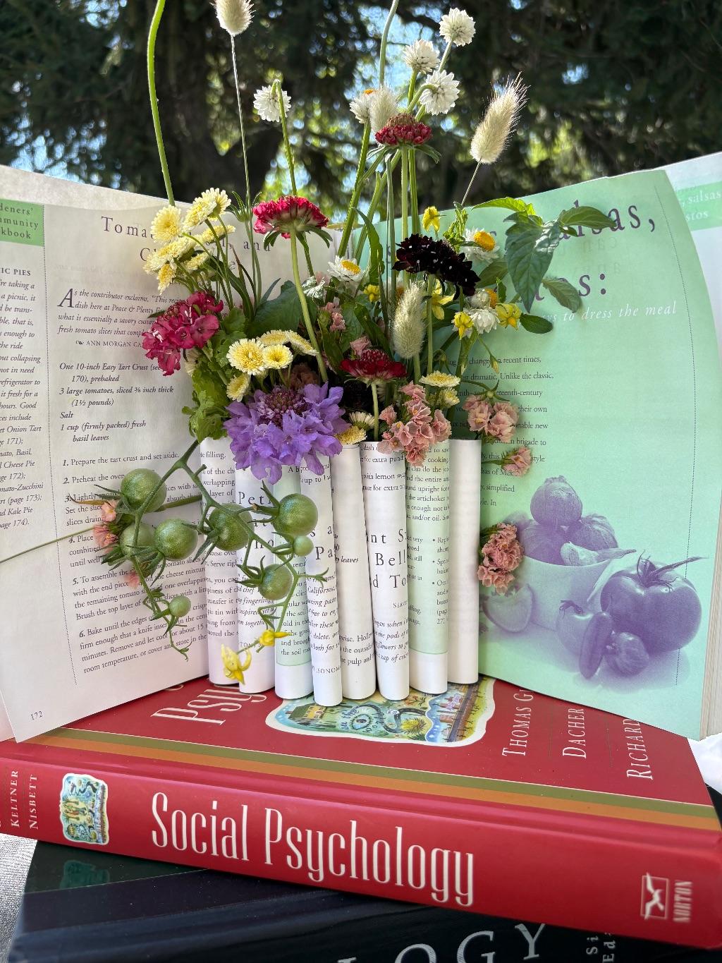 Circus Seed Floral Arrangement (Case HS Pairing)
