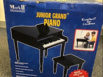 Junior Grand Piano
