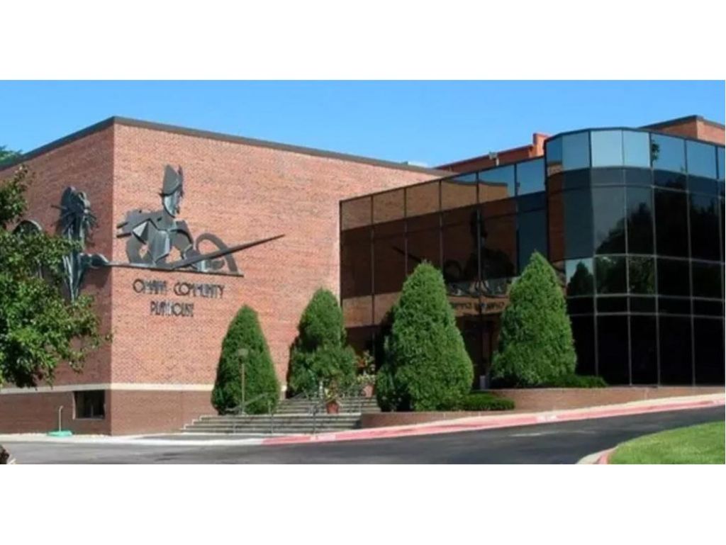 2 Tickets to any Opening Weekend Performance of Outside Mullingar