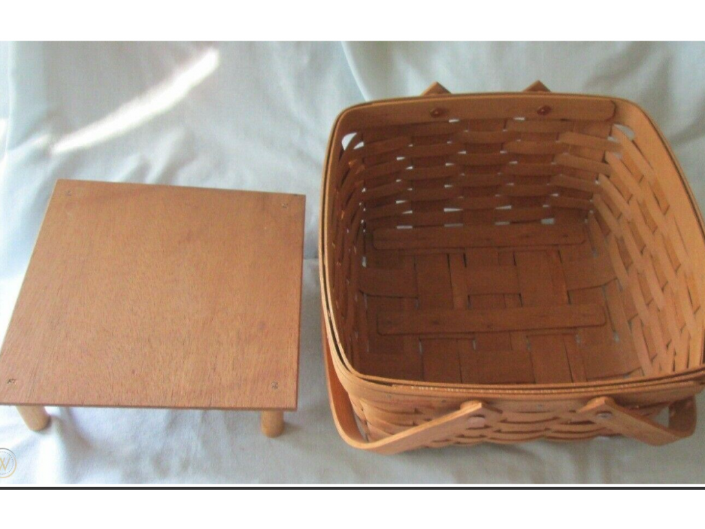 Longaberger 1994 Small Picnic Basket with Riser