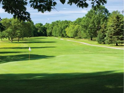 2-Weekday Golf Passes Petrifying Springs