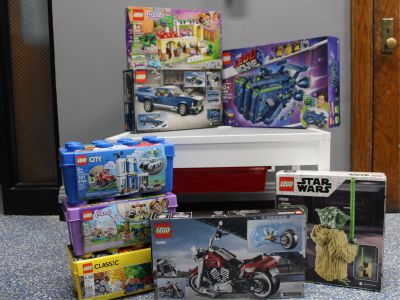 Lego Sets & Table