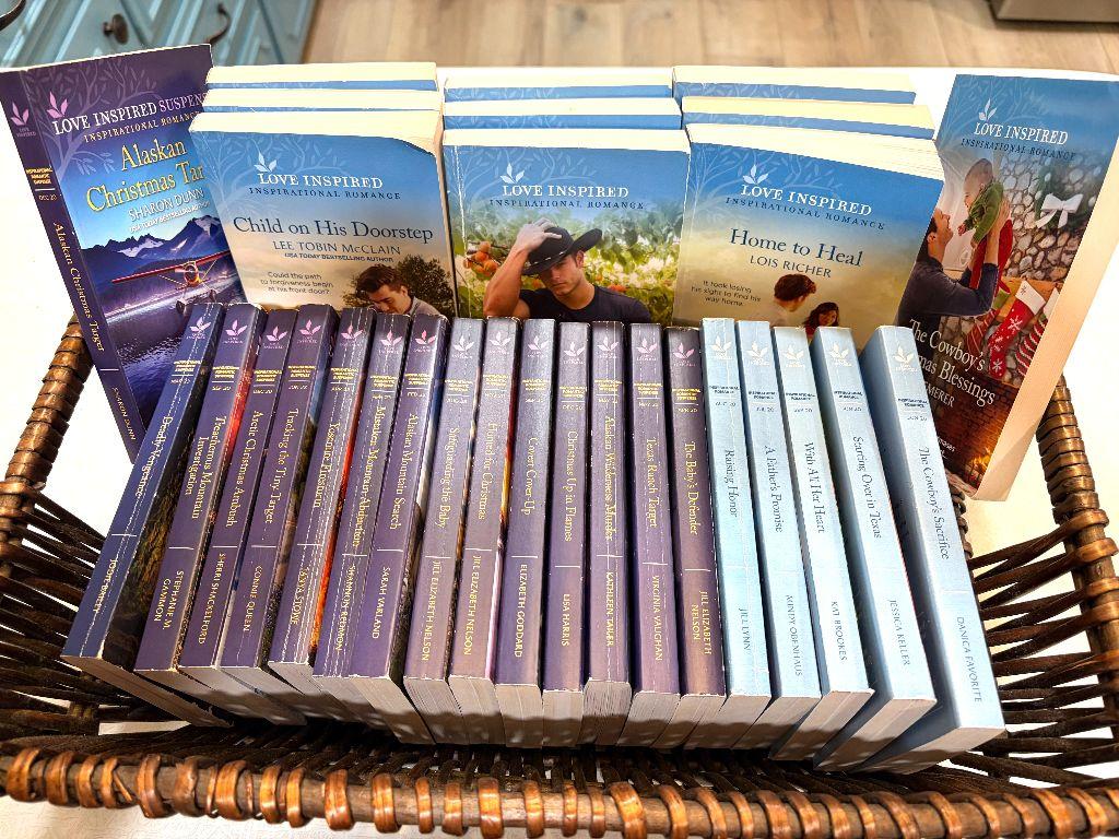 Reading lovers basket