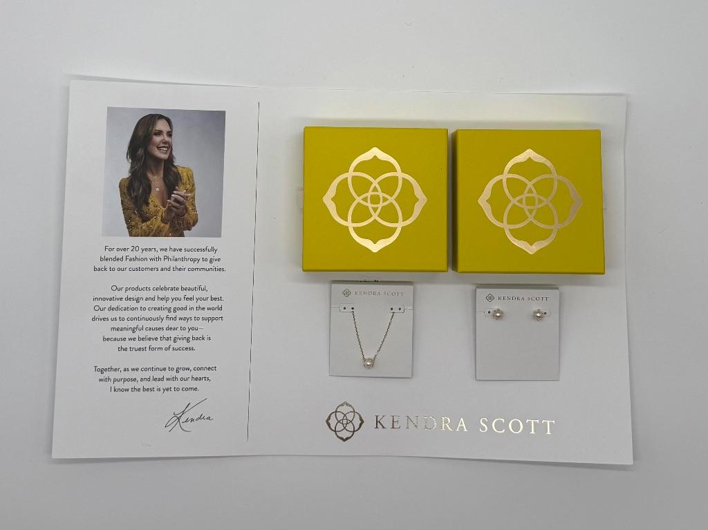 Kendra Scott Pearl Jewelry Set