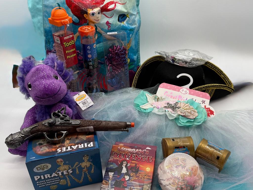Pirate Museum Buckaroo's Chest for Kids including ad...