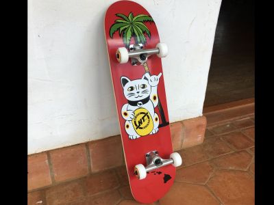 Lucky Kitty Skateboard Complete