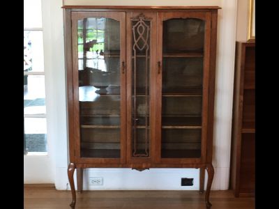 Antique Quarter Sawn Oak China Cabinet