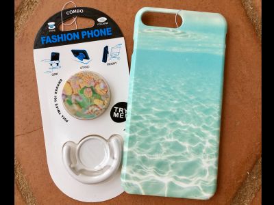 iPhone 7 Case and a Popsocket