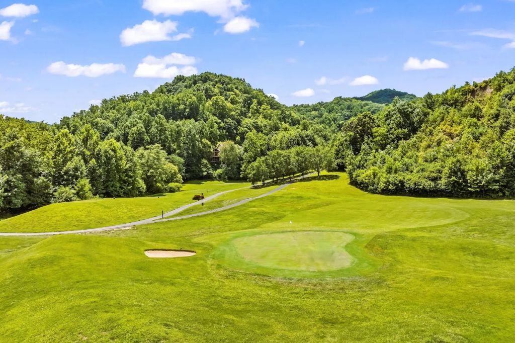 Golf at Smoky Mountain Country Club