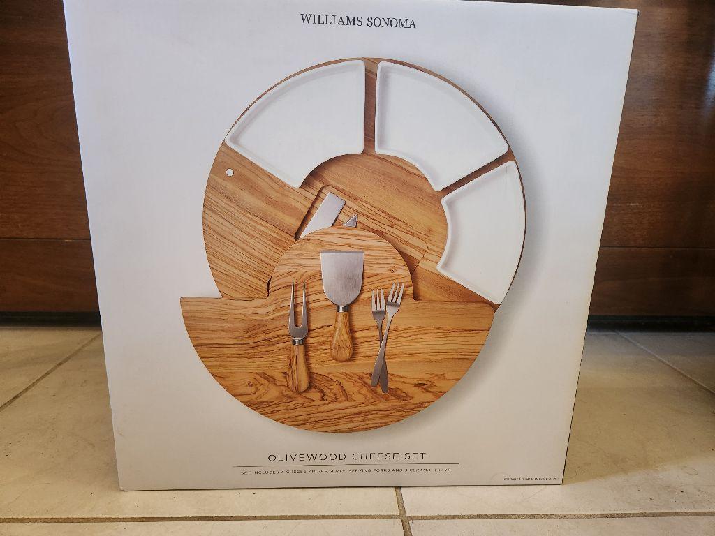 Olivewood Cheese Set