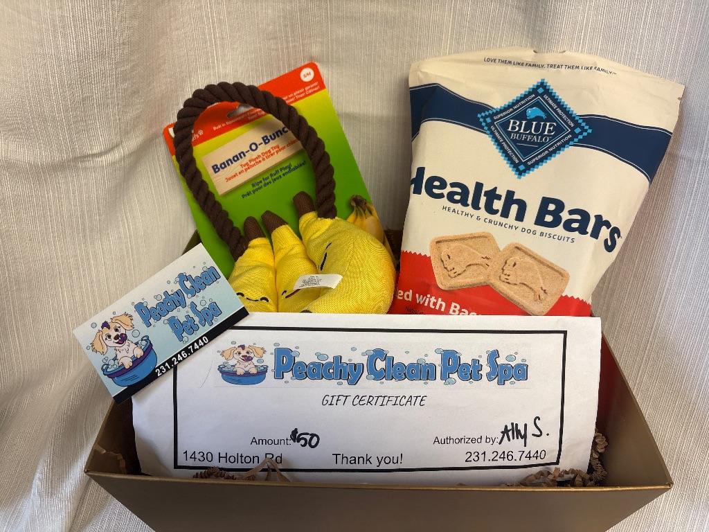 Peachy Clean Pet SPA $50 GC & Doggy Treats