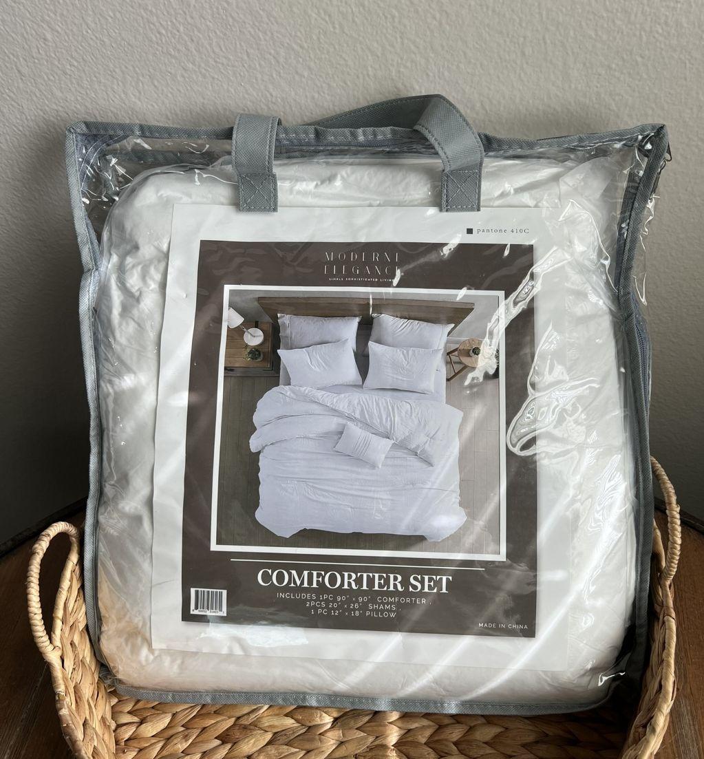 Moderne Elegance Comforter Set
