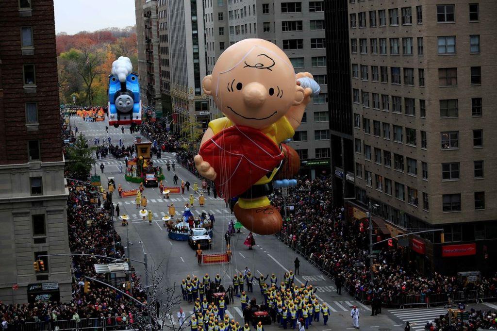 Thanksgiving Parade Viewing Brunch for 4 in New York