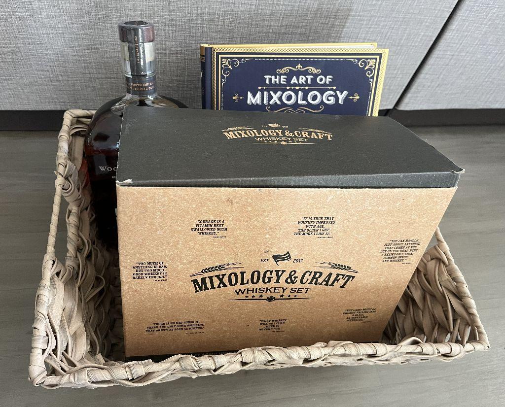 Mixology & Craft Whiskey Set