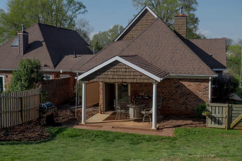 2-Night Airbnb Stay in Historic Hickory