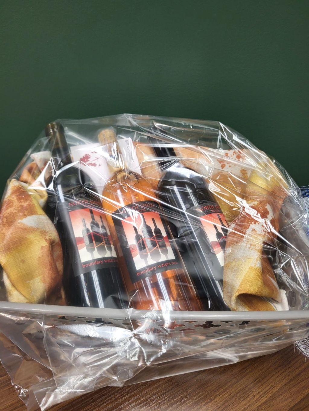 North Shore Winery Basket