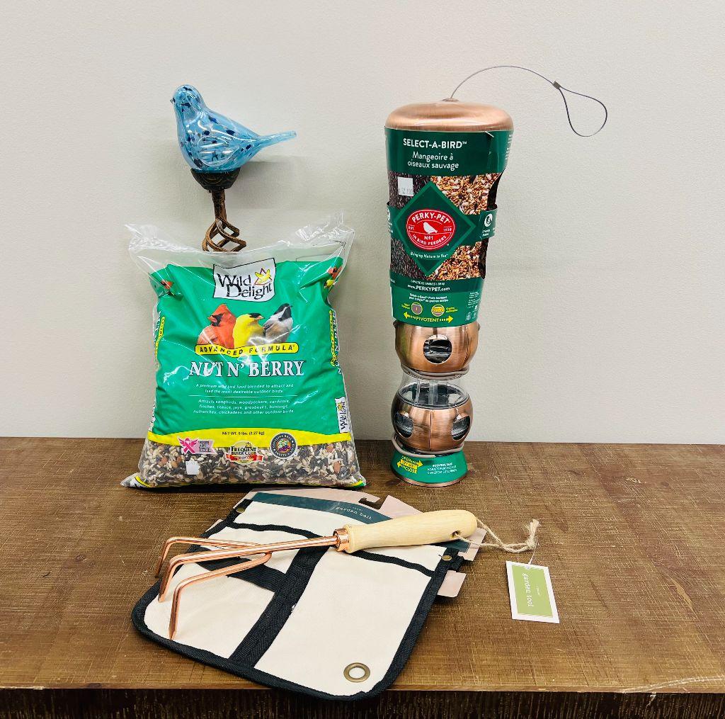 Bird Feeder Set