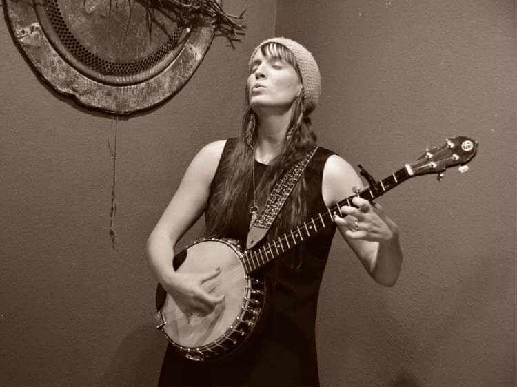 Musical Performance by Ginny Poe (2 hours)