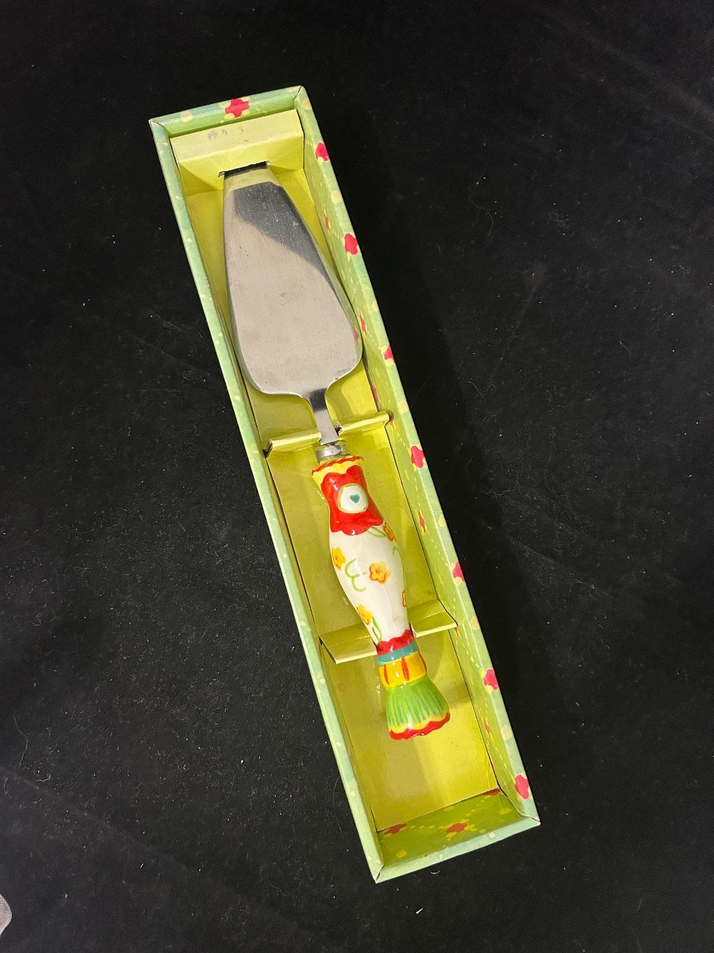 Cake Server