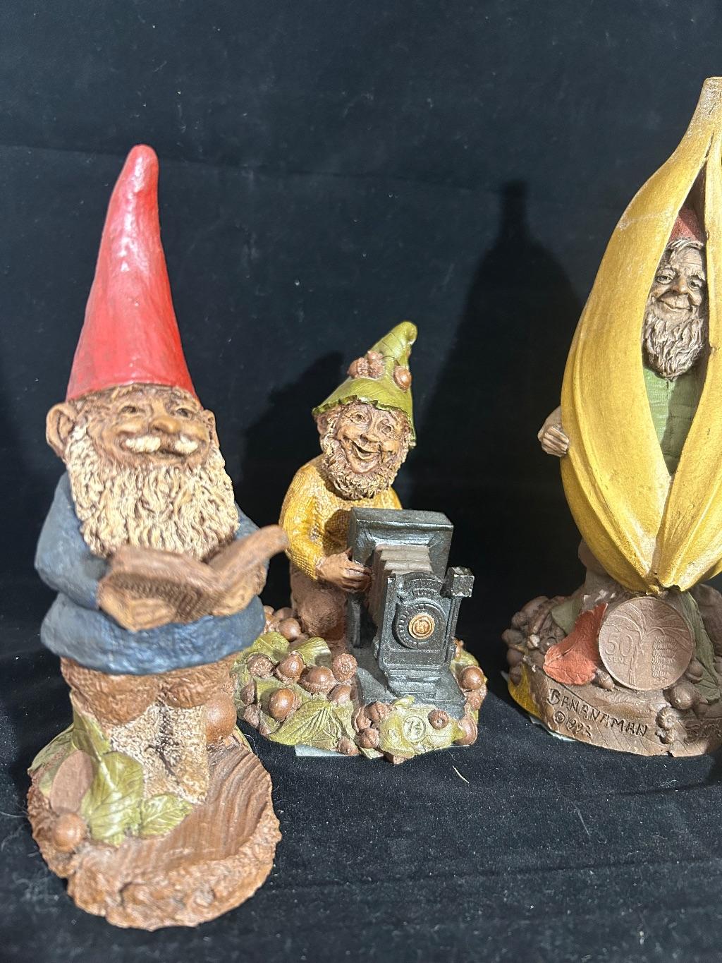 Set of 4 Woodcarvings by Tom Clark