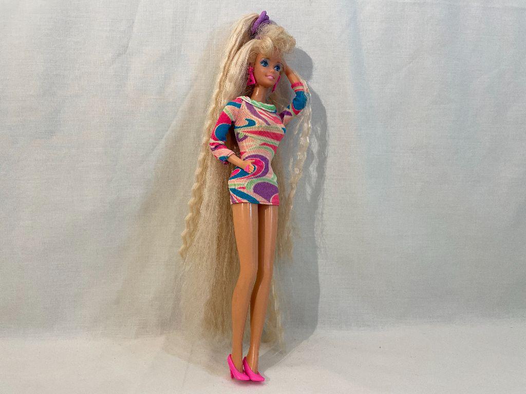 1992 Totally Hair Barbie w/Hair Accessories