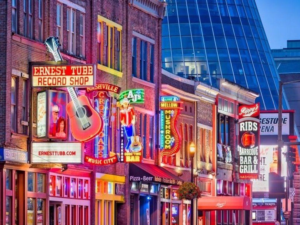 Five-Night Stay at The Red Dor – Nashville, TN