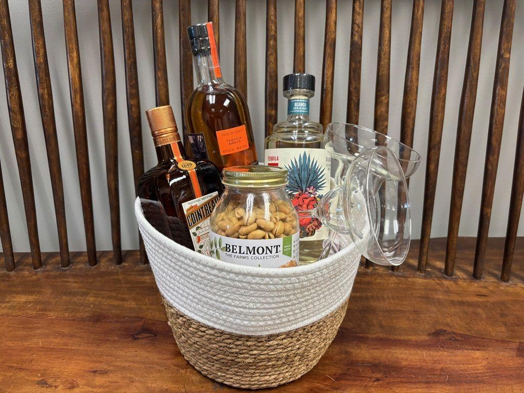 Shake, Salt & Sip: Ultimate Margarita Celebratio...