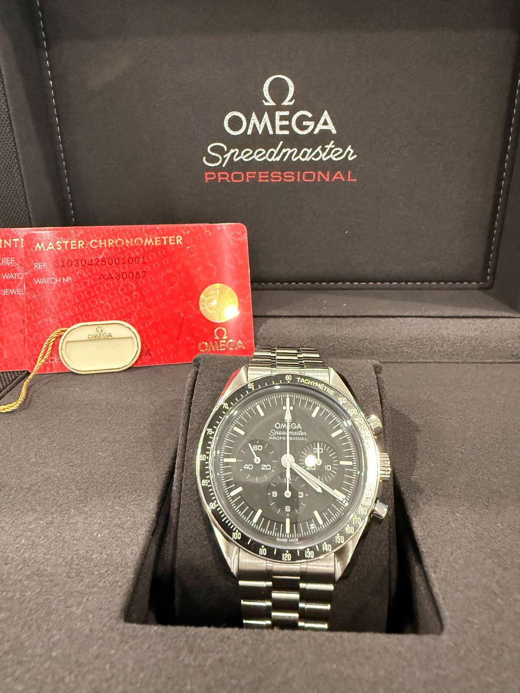 Omega Speedmaster Professional Timeless Luxury Men's...
