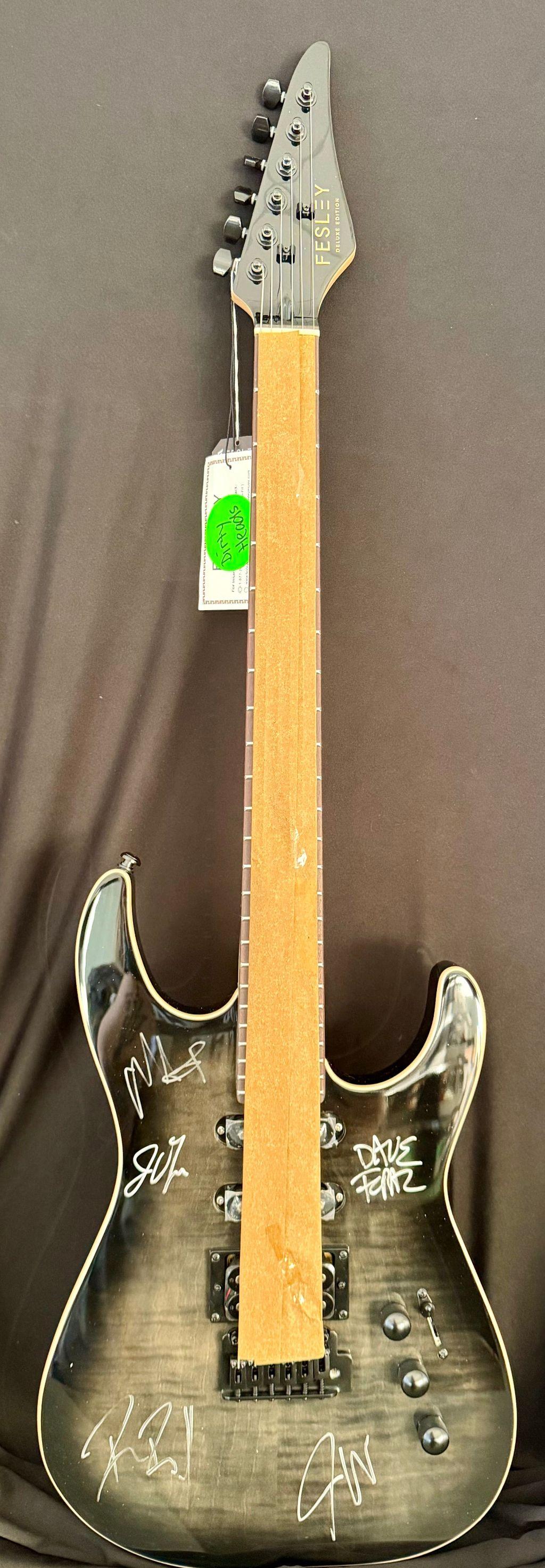 Dirty Heads Black/Silver electric guitar