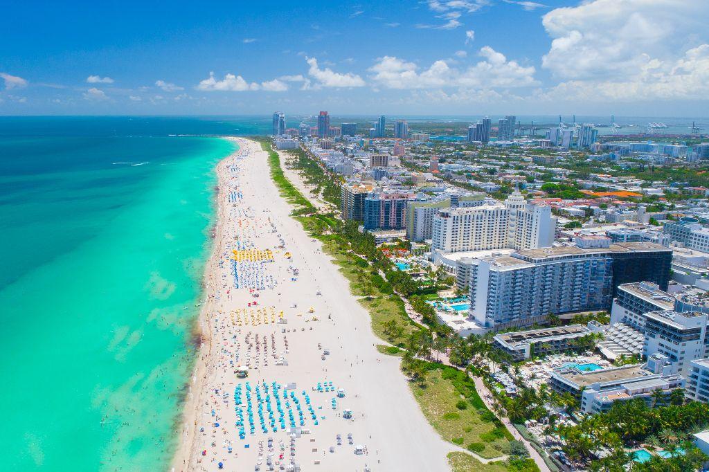Experience the Glitz and Glam of South Beach!