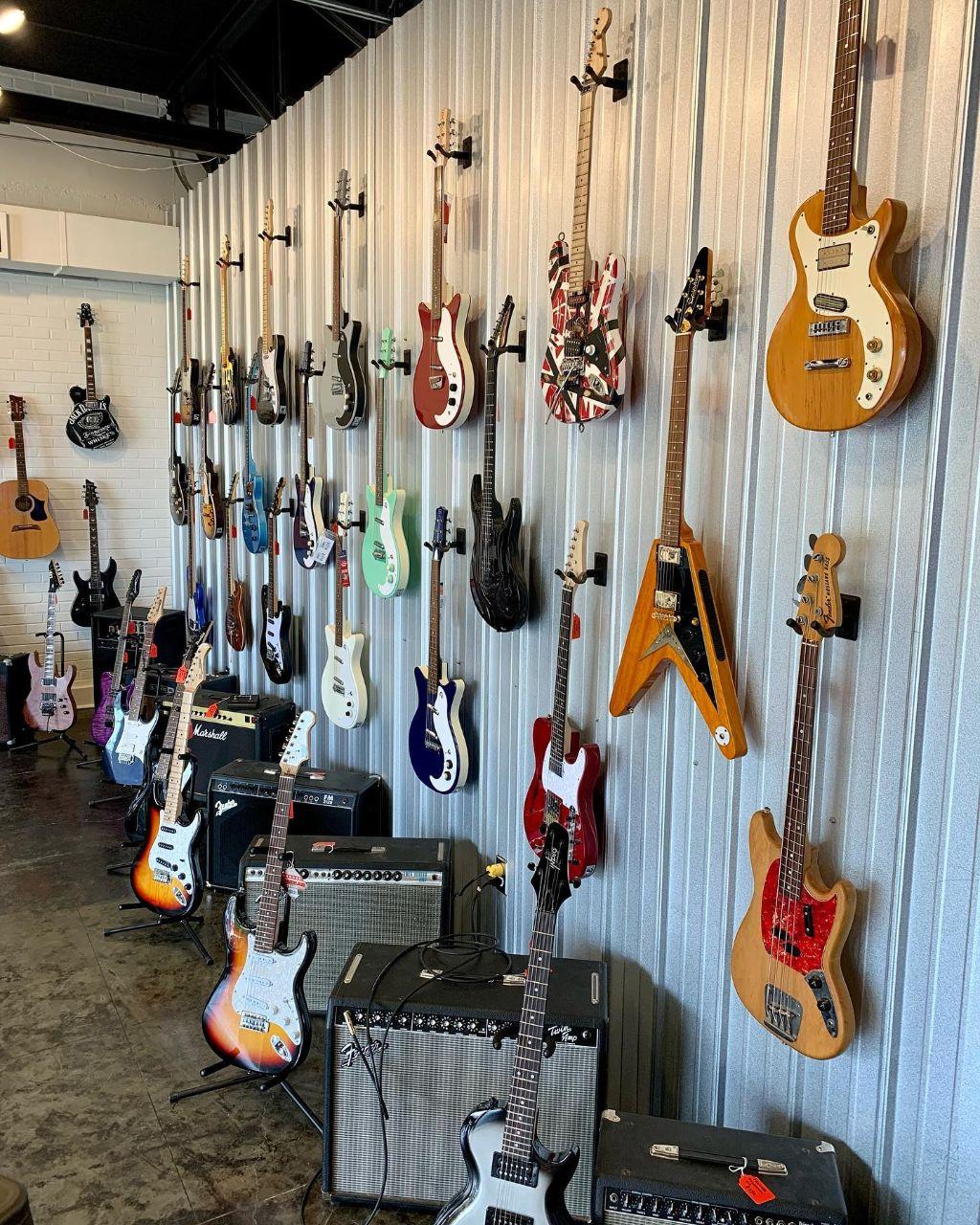 Fondren Guitars - 1 month of music lessons