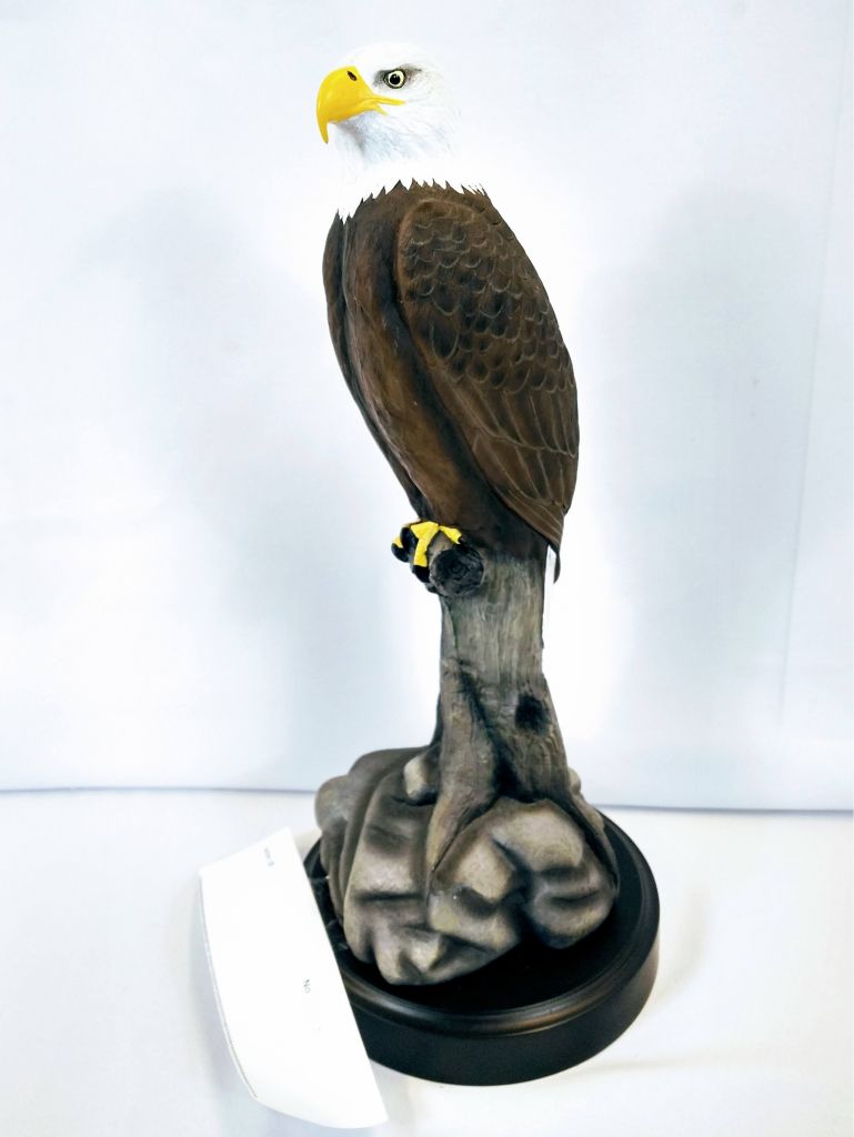 Bald Eagle Statue