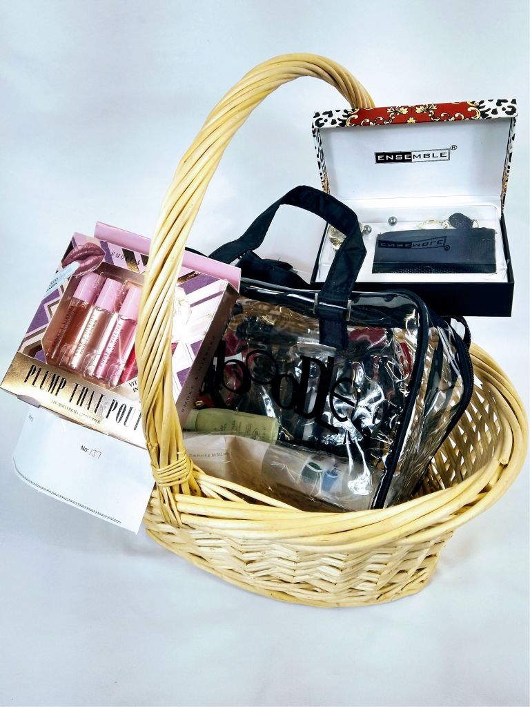 Caboodle of Ladies Items