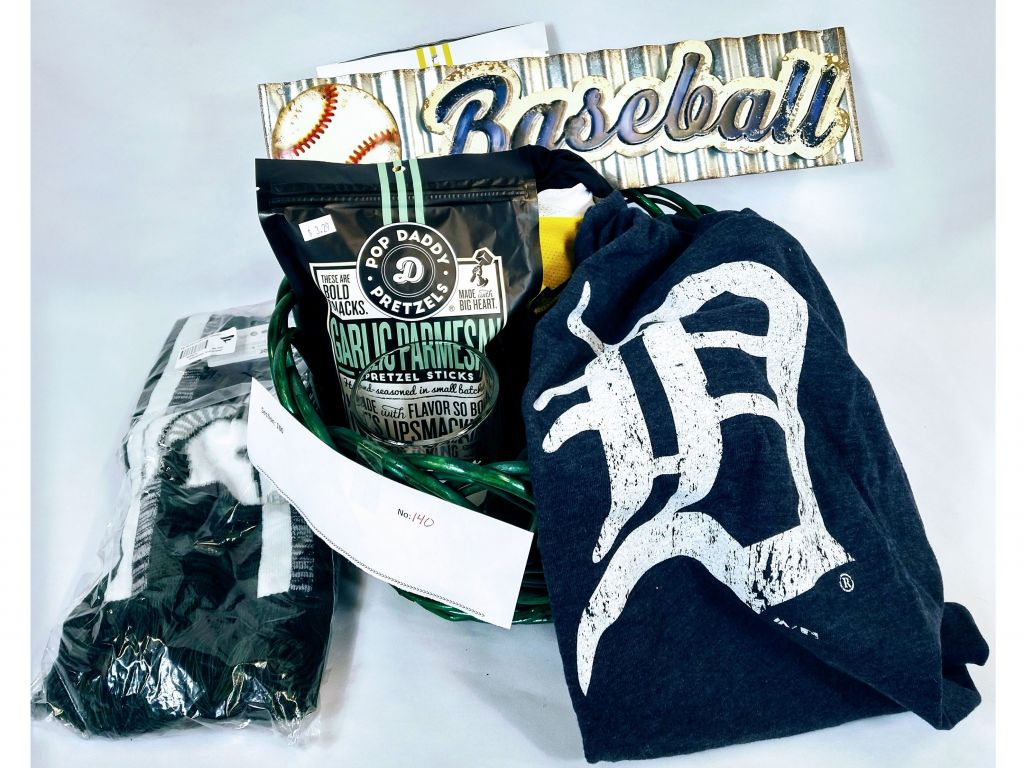 Sports Fan Basket