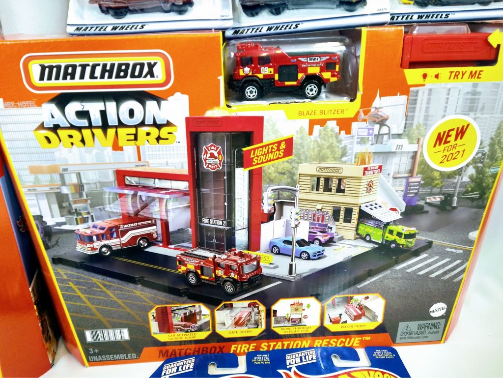 Hot Wheels Action Drivers Tracks Sets & Cars