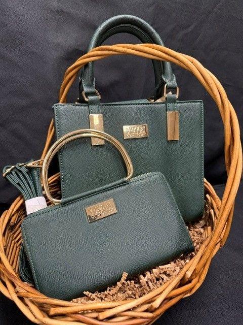 Badgley Mischka Bag Set