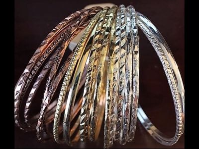 Red Camel Tri-Tone 18-Piece Bangle Bracelet Set.
