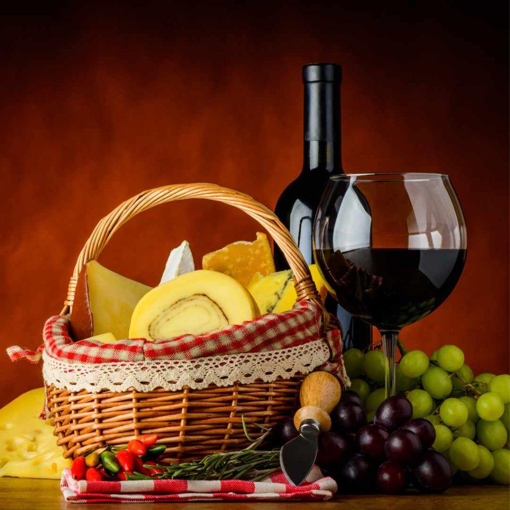 RAFFLE: A Wine Tasting Experience in a Basket