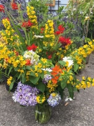 RAFFLE: Fresh Flower Bouquet #2 -- 2025