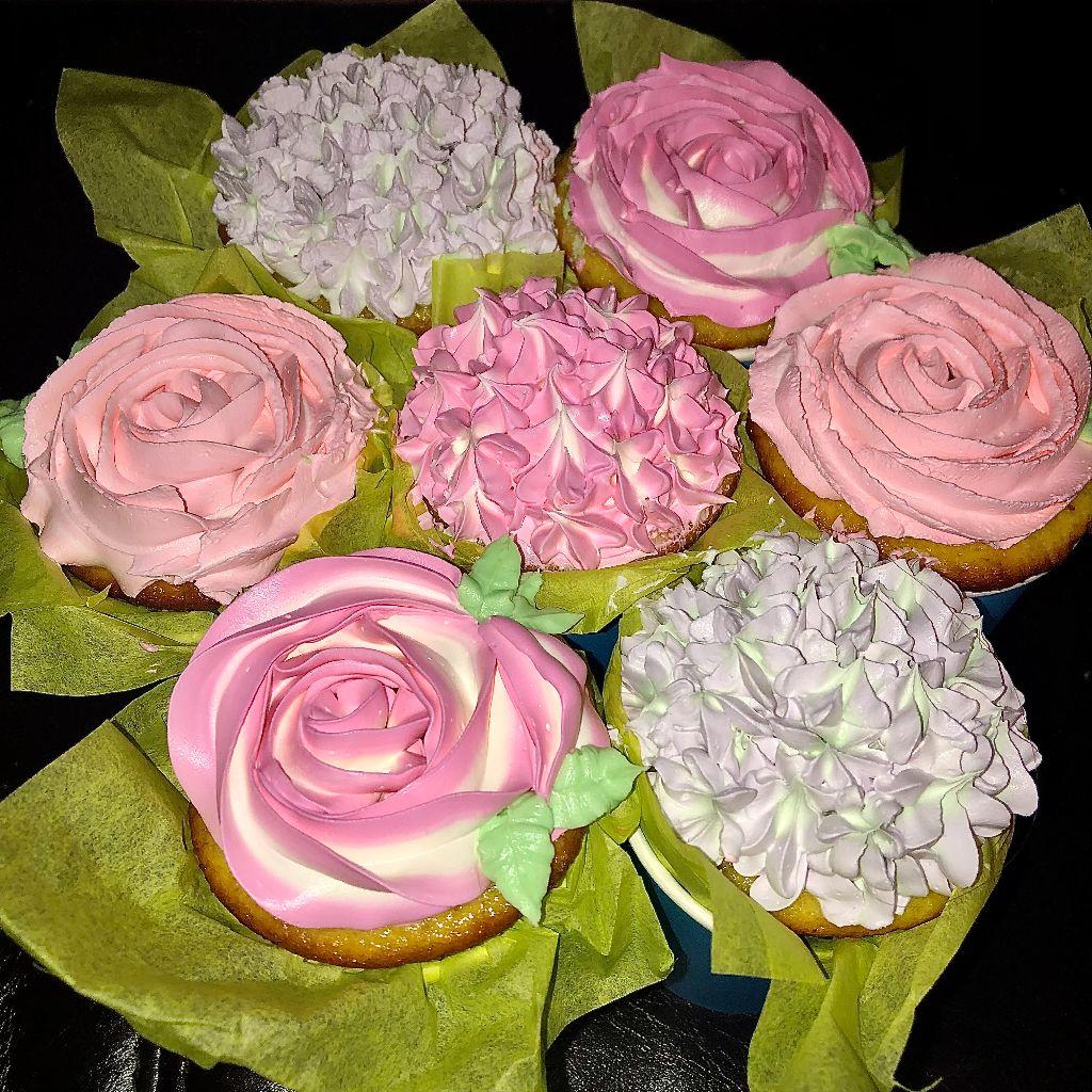 RAFFLE: MOTHER'S DAY CUPCAKE BOUQUET