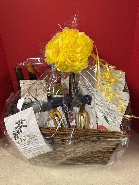 RAFFLE: LAKE CHELAN WORLD CLASS WINES AND REGIONAL S...