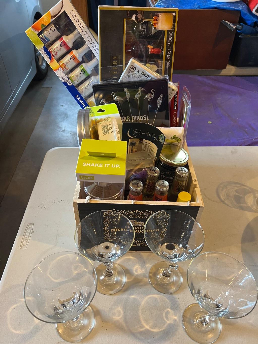 RAFFLE: COCKTAIL/MOCKTAIL MAKINGS