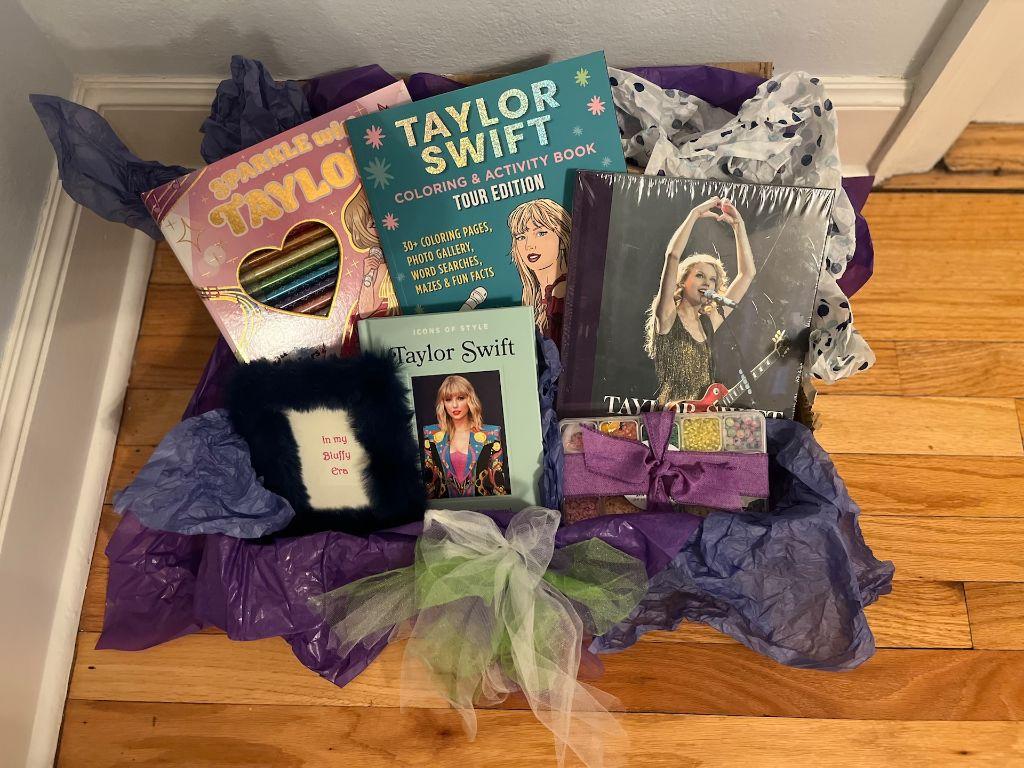 SWIFTY LOVERS BASKET