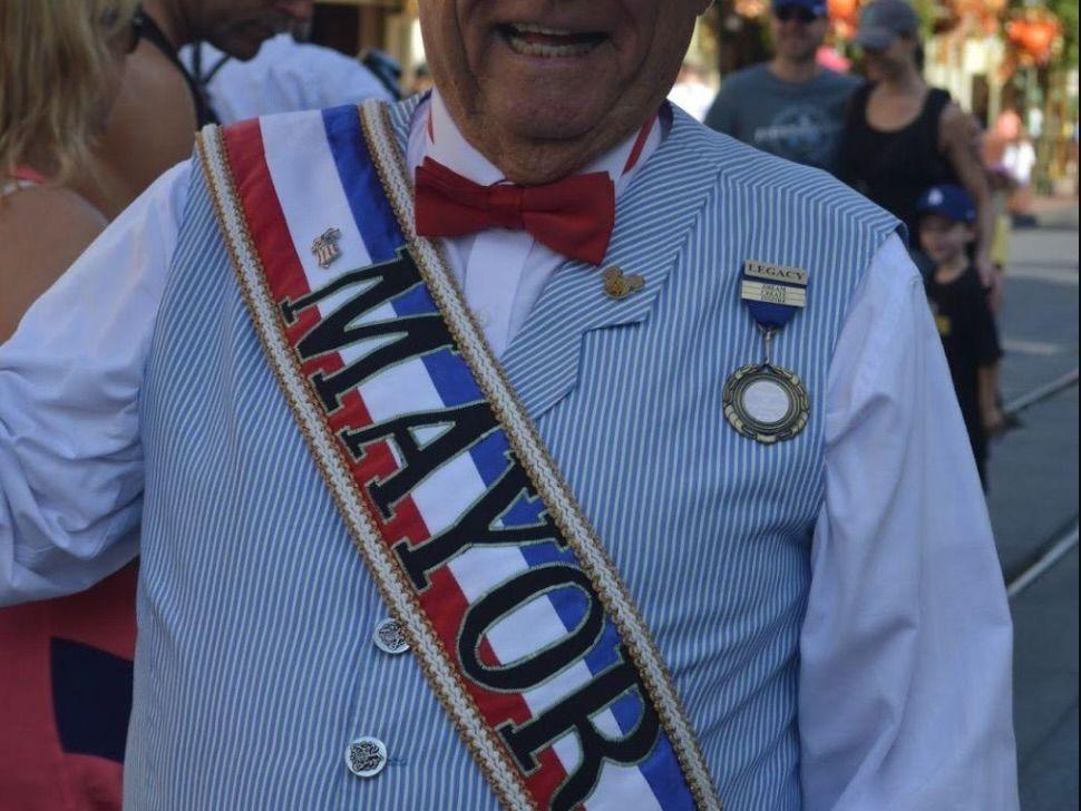 MAYOR OF MAPLE BLUFF