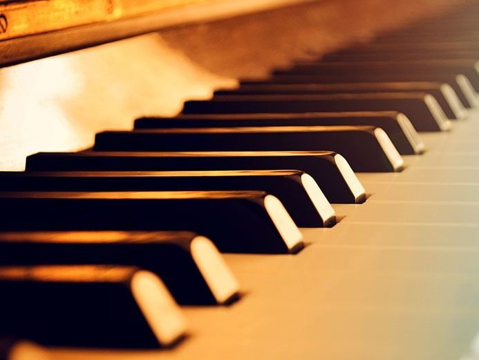 TWO MONTHS OF WEEKLY HALF HOUR PIANO LESSONS